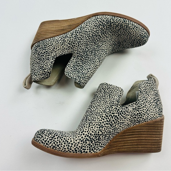TOMS Kallie Animal Print Wedge Slip On Boots Size 7.5 - Picture 2 of 8